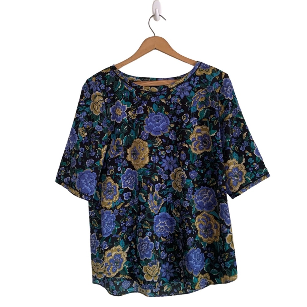 Ann Taylor Black Colorful Floral Print Short Sleeve Blouse Women’s Size Small